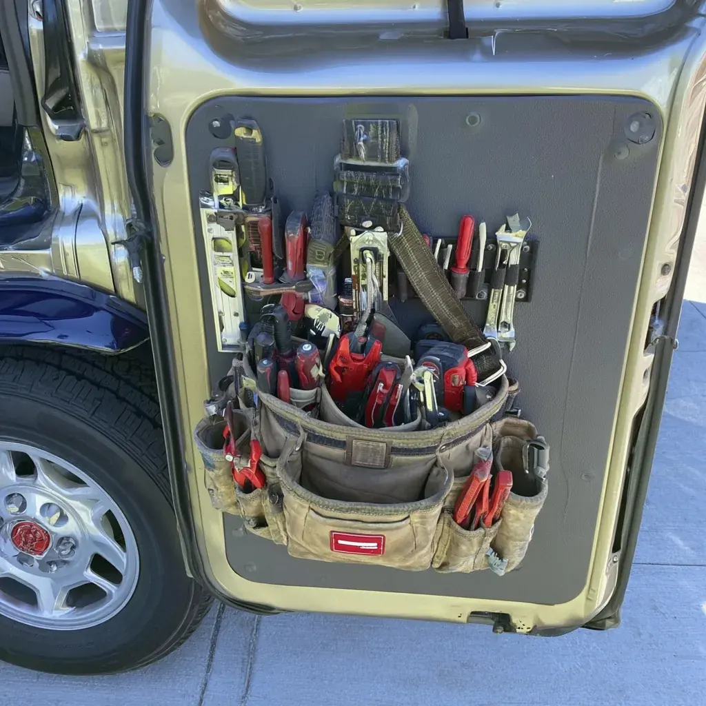 Broken Hinge Replacement service in Franklin, TN